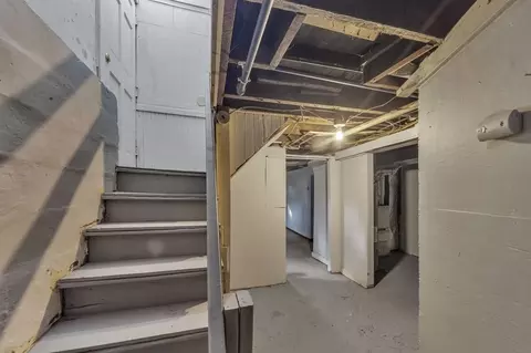 101 Phoenix Ter, Springfield, MA 01104 photo 33
