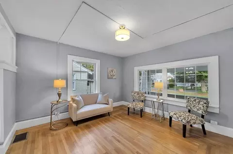 101 Phoenix Ter, Springfield, MA 01104 photo 9