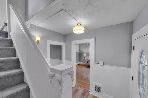 101 Phoenix Ter, Springfield, MA 01104 photo 6