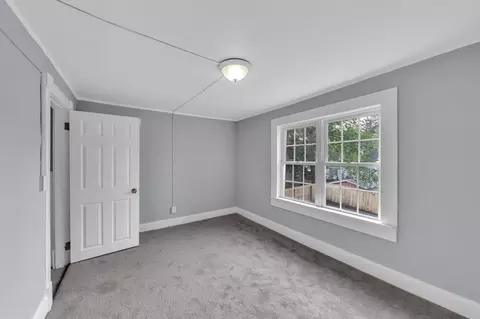 101 Phoenix Ter, Springfield, MA 01104 photo 27