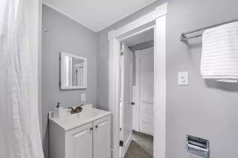 101 Phoenix Ter, Springfield, MA 01104 photo 32