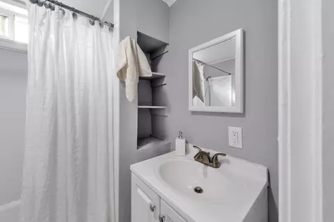 101 Phoenix Ter, Springfield, MA 01104 photo 29
