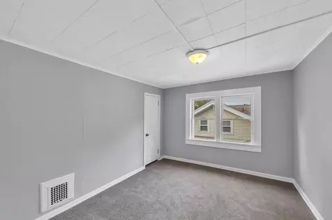 101 Phoenix Ter, Springfield, MA 01104 photo 25