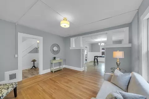 101 Phoenix Ter, Springfield, MA 01104 photo 11