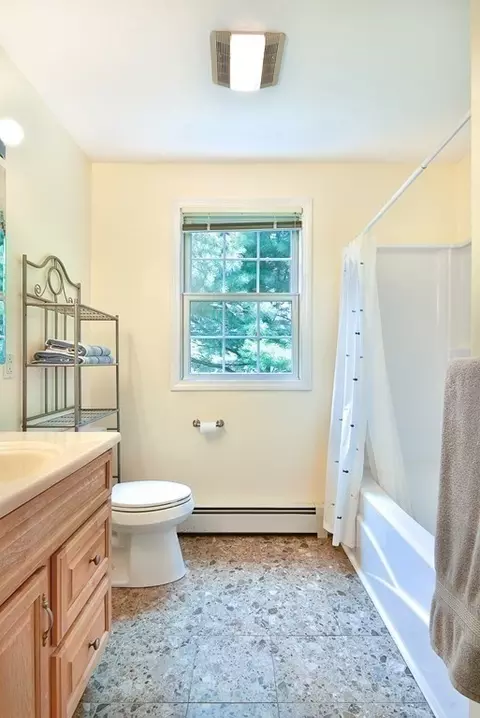 30 Onset St, Worcester, MA 01604 photo 19
