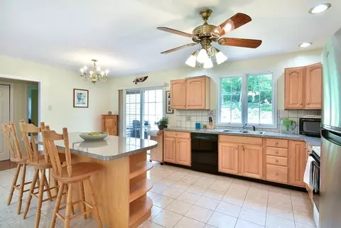 30 Onset St, Worcester, MA 01604 photo 8