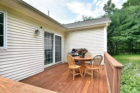 30 Onset St, Worcester, MA 01604 photo 33