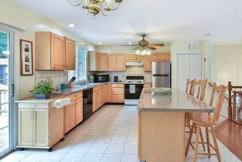 30 Onset St, Worcester, MA 01604 photo 10