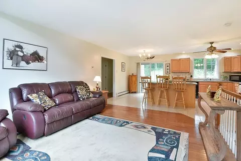 30 Onset St, Worcester, MA 01604 photo 4