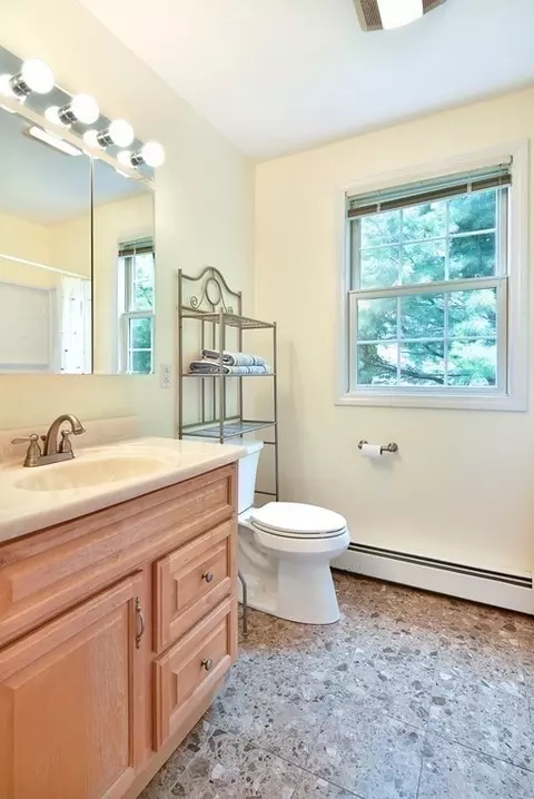 30 Onset St, Worcester, MA 01604 photo 20