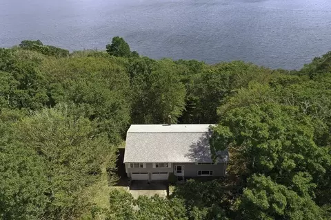 230 Pimlico Pond Rd, Mashpee, MA 02649