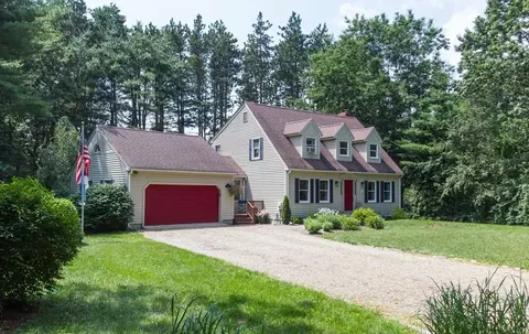 260 Dodge Rd, Rowley, MA 01969