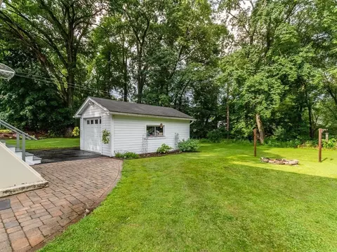 863 School St, Webster, MA 01570 photo 3