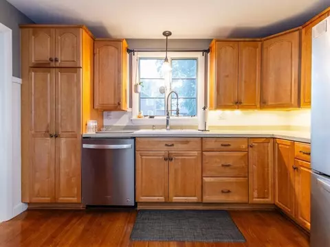 863 School St, Webster, MA 01570 photo 17