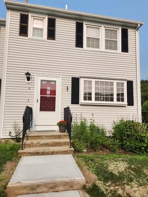 2697 Cranberry Hwy #4, Wareham, MA 02571