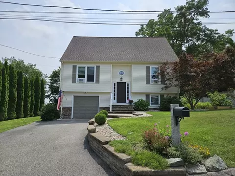 5 Hillcrest Ave, Johnston, RI 02919