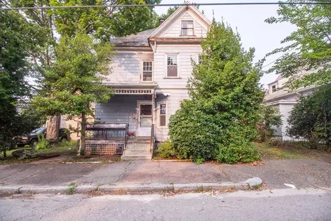 18 Wayne St, Worcester, MA 01603