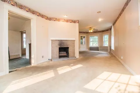 18 Wayne St, Worcester, MA 01603 photo 6