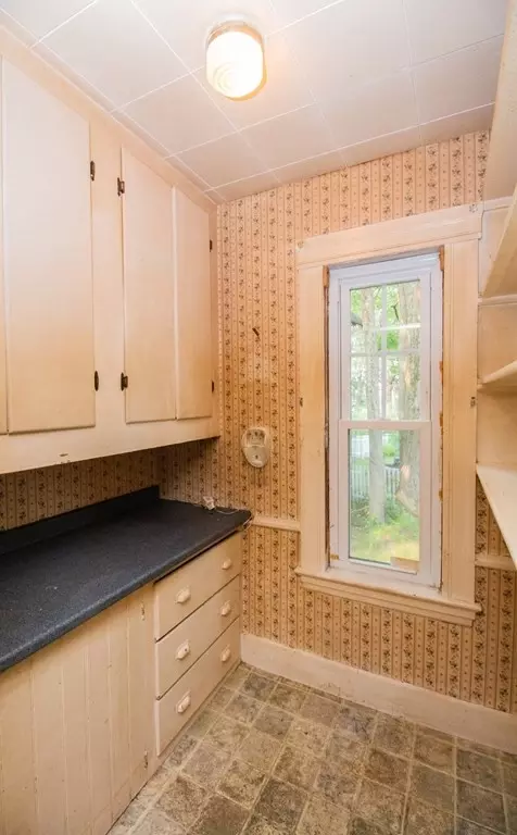 18 Wayne St, Worcester, MA 01603 photo 7