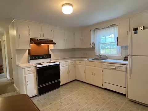 17 Forest Ln, Hingham, MA 02043 photo 4