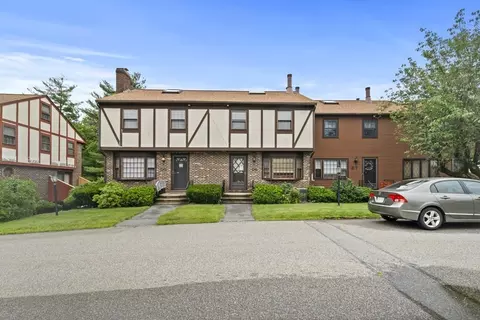 D6 Scotty Hollow Dr, Chelmsford, MA 01863