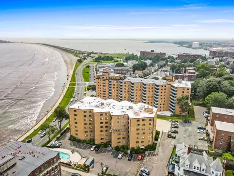 295 Lynn Shore Dr #101, Lynn, MA 01902