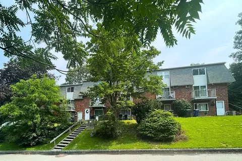 665 Robbins Ave #5, Dracut, MA 01826