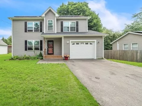 56 Fullerton St, Springfield, MA 01151