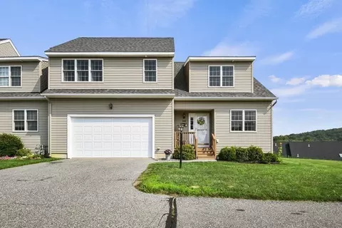 148 Ariel Cir #148, Sutton, MA 01590