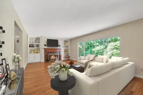 36 Overlook Dr, Springfield, MA 01118 photo 3