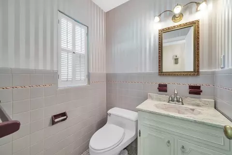 36 Overlook Dr, Springfield, MA 01118 photo 16