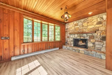 36 Overlook Dr, Springfield, MA 01118 photo 15