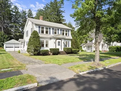 15 Canterbury St, Andover, MA 01810