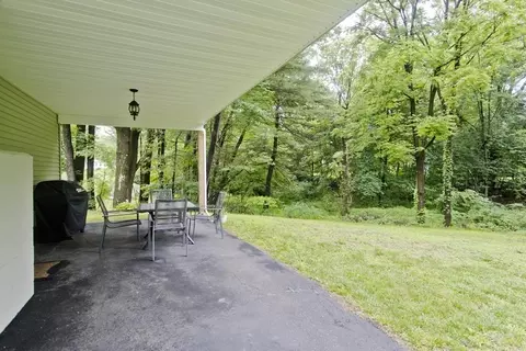 1041 Burts Pit Rd, Northampton, MA 01062 photo 22