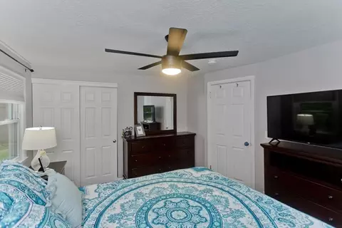 1041 Burts Pit Rd, Northampton, MA 01062 photo 13