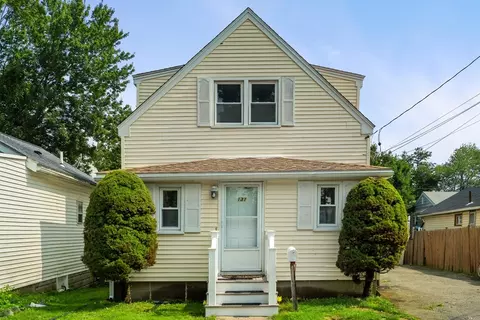 131 Hardy Pond Rd, Waltham, MA 02451