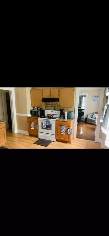 133-135 Commonwealth Ave, Springfield, MA 01108 photo 3