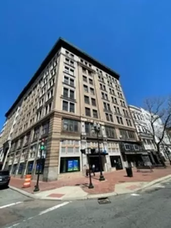 11 Lawrence St #810, Lawrence, MA 01840