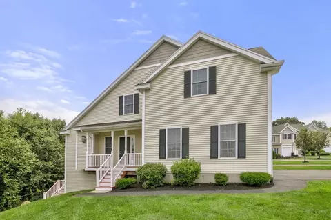 35 Redberry Ln #35, Peabody, MA 01960