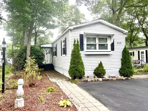 113 Doolittle Ln, Wareham, MA 02576 photo 2