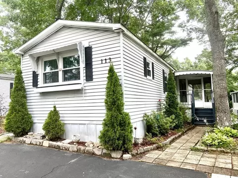 113 Doolittle Ln, Wareham, MA 02576