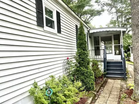 113 Doolittle Ln, Wareham, MA 02576 photo 3