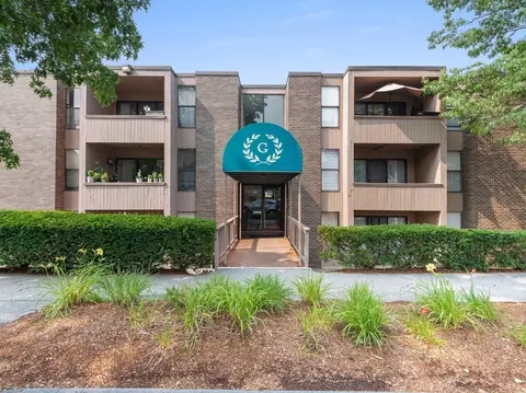 68 Shrewsbury Grn #B, Shrewsbury, MA 01545