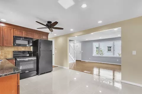 182 Lucerne Rd, Springfield, MA 01119 photo 7
