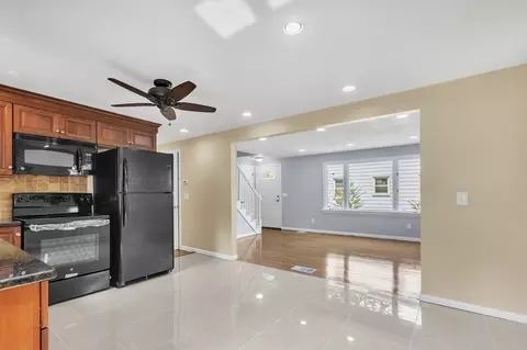 182 Lucerne Rd, Springfield, MA 01119 photo 6
