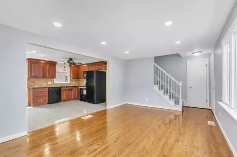 182 Lucerne Rd, Springfield, MA 01119 photo 4