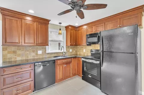 182 Lucerne Rd, Springfield, MA 01119 photo 8