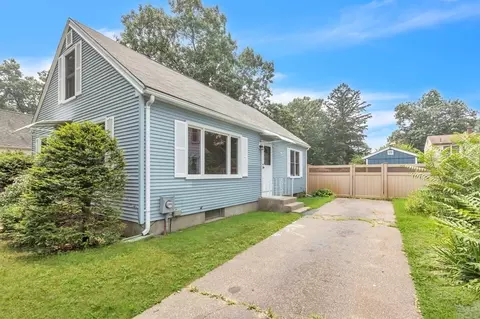 182 Lucerne Rd, Springfield, MA 01119