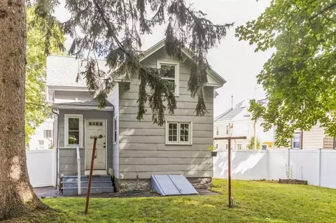 34 Sargent St, North Andover, MA 01845