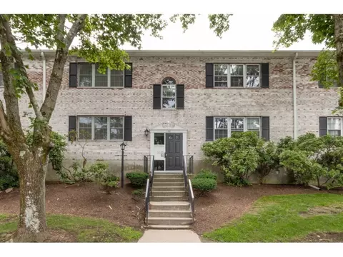 132 Lake Shore Rd #1, Boston, MA 02135
